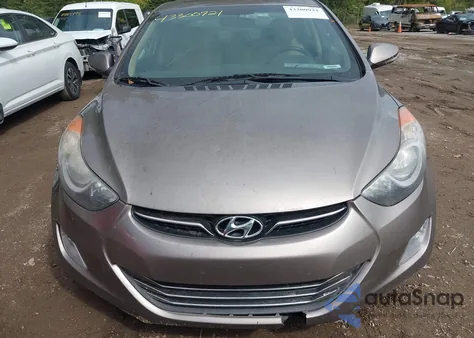 2013 Hyundai Elantra Limited z USA, uszkodzony, nr VIN 5NPDH4AE1DH417972